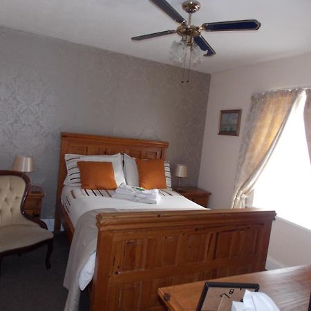 Ivy Bank Guest House Тенби Екстериор снимка