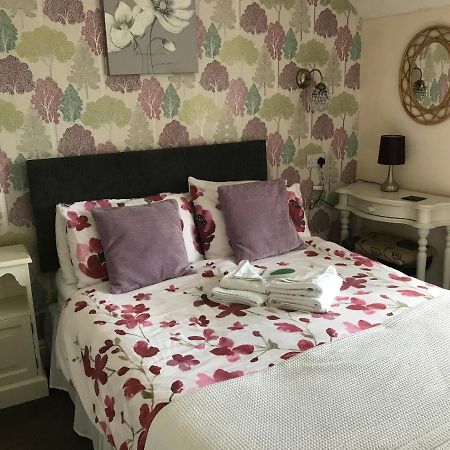 Ivy Bank Guest House Тенби Екстериор снимка