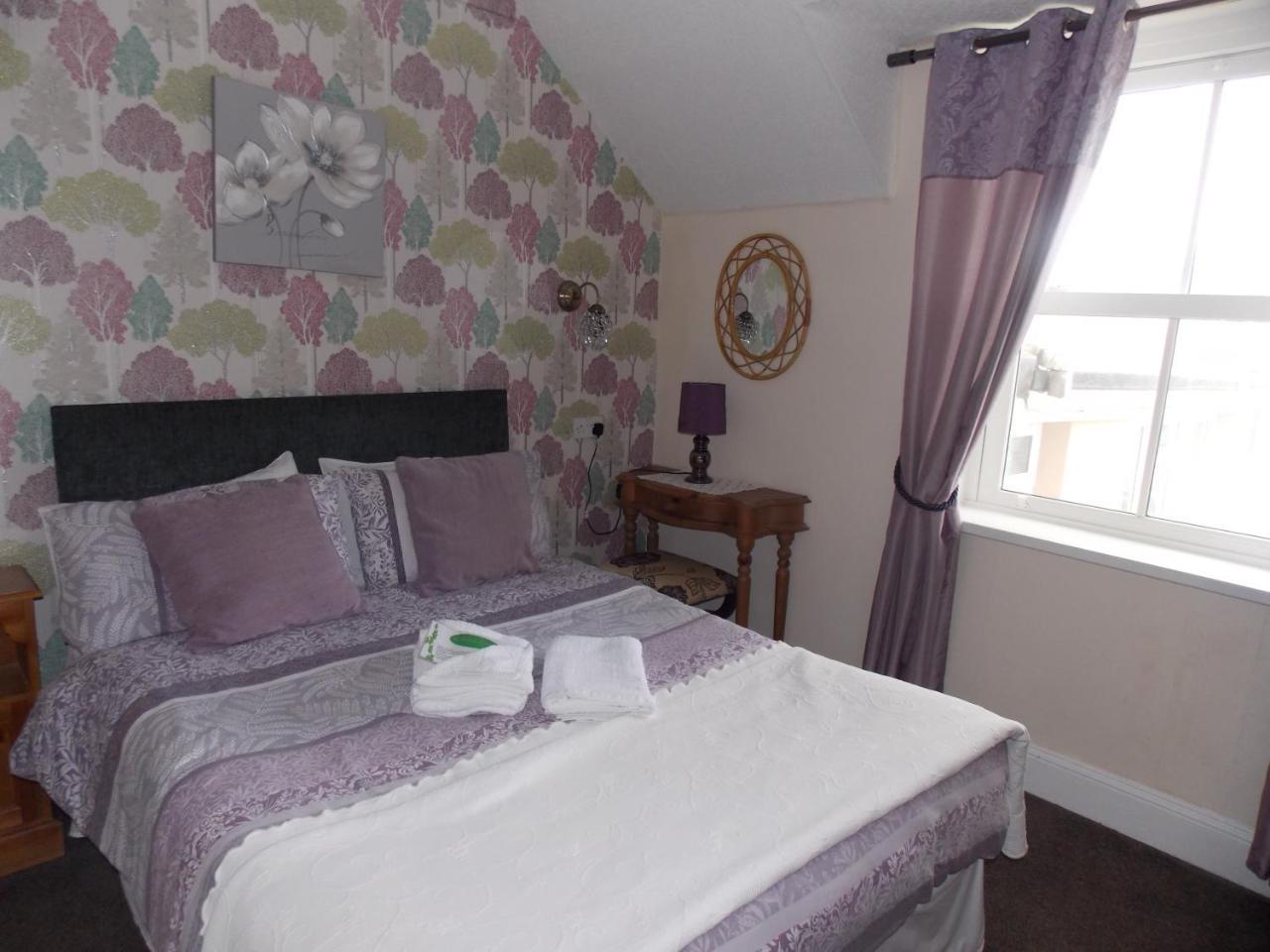Ivy Bank Guest House Тенби Екстериор снимка
