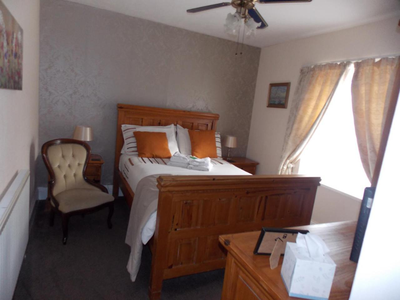 Ivy Bank Guest House Тенби Екстериор снимка