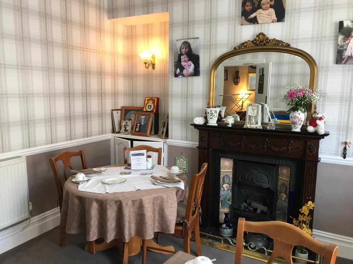 Ivy Bank Guest House Тенби Екстериор снимка